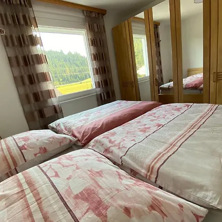 Traumhaus Lägenhet *